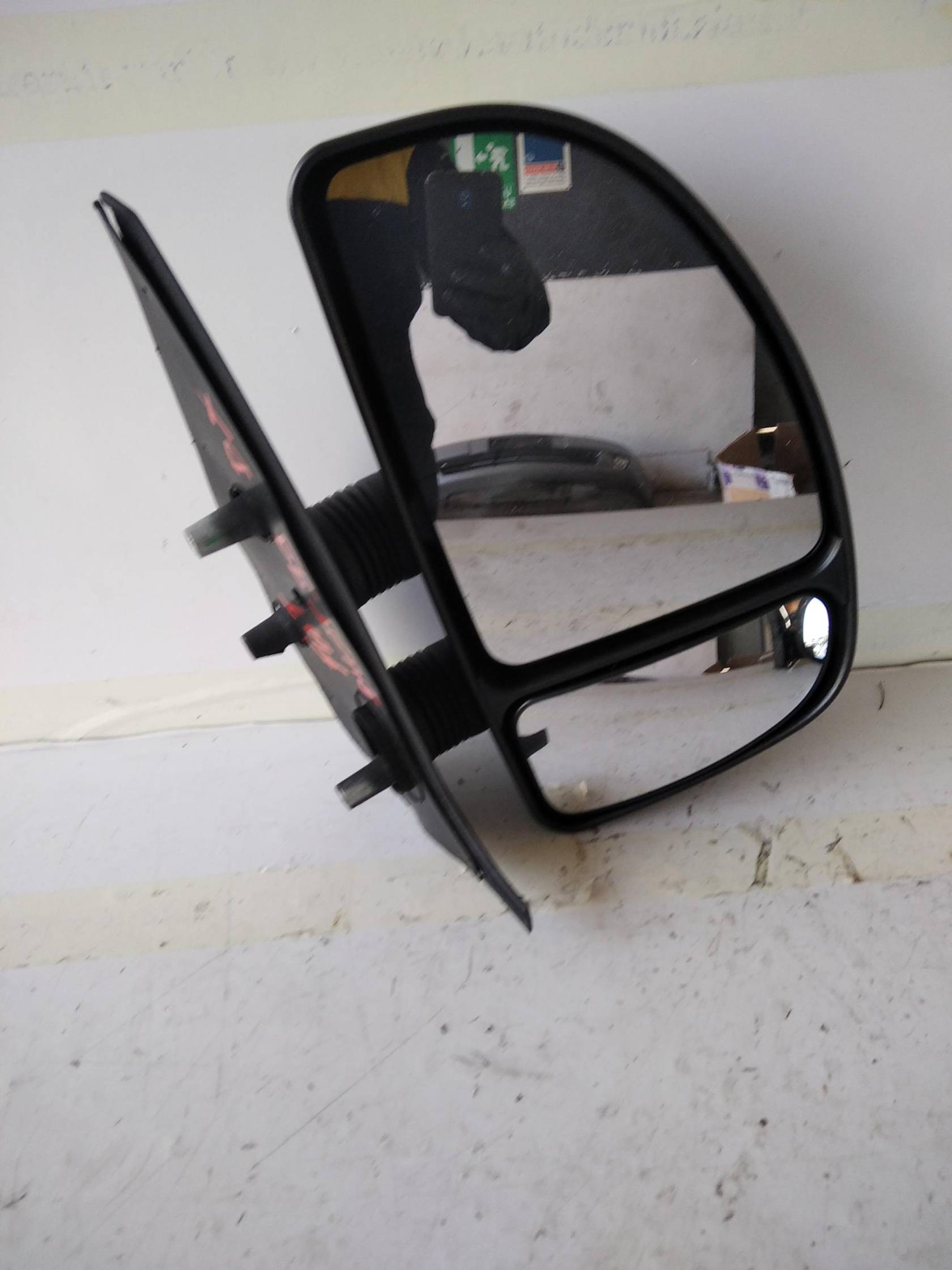 Retrovisore est. dx.